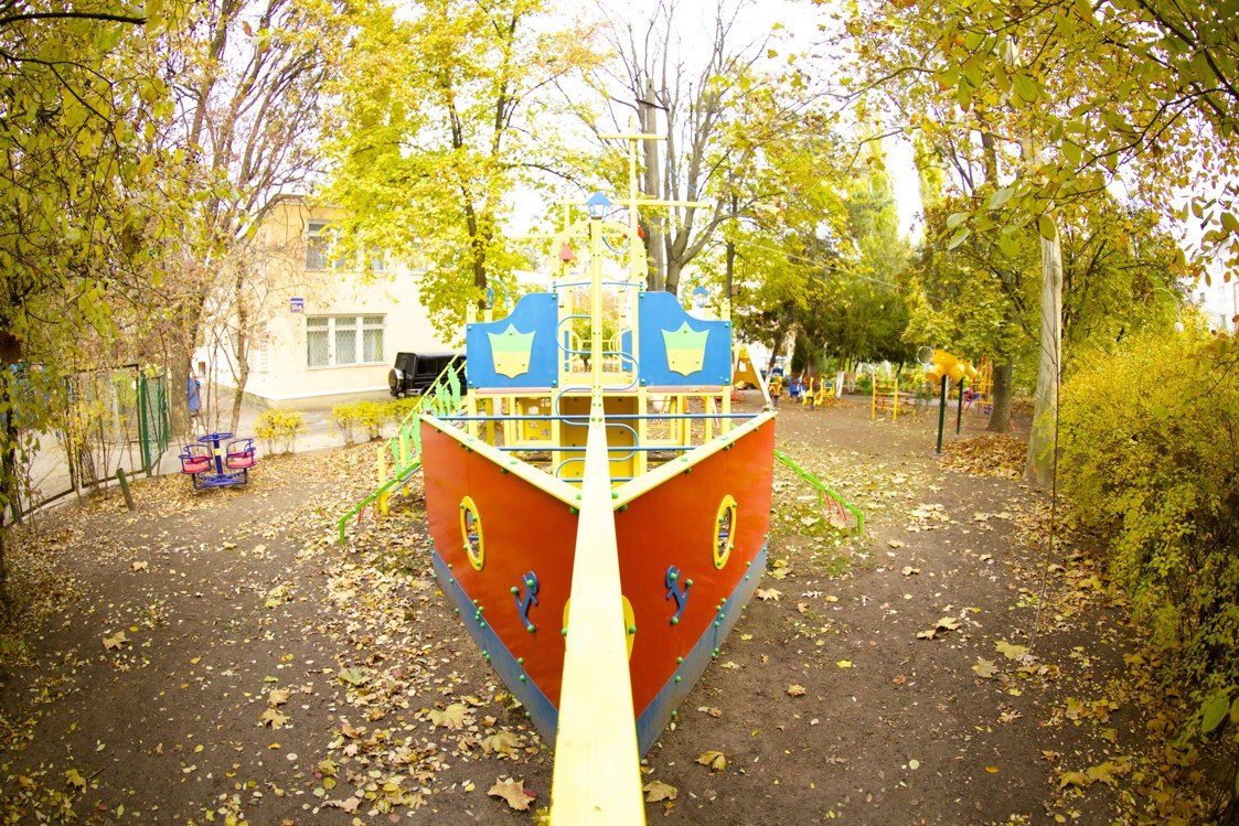 Корабель на майданчику